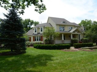 454 Courtney Cir, Sugar Grove, IL 60554