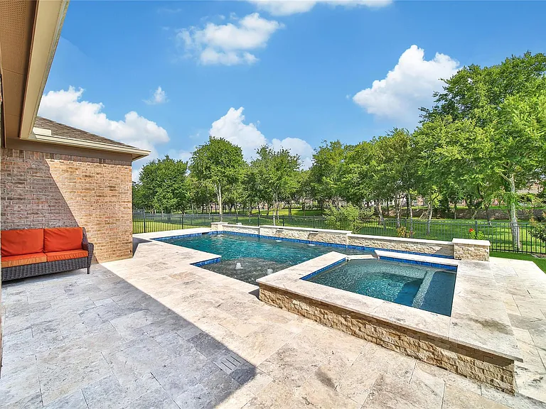 32918 Franklin Brooks Dr — Photo 43