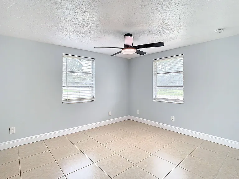 1525 Swordbill Dr — Photo 11