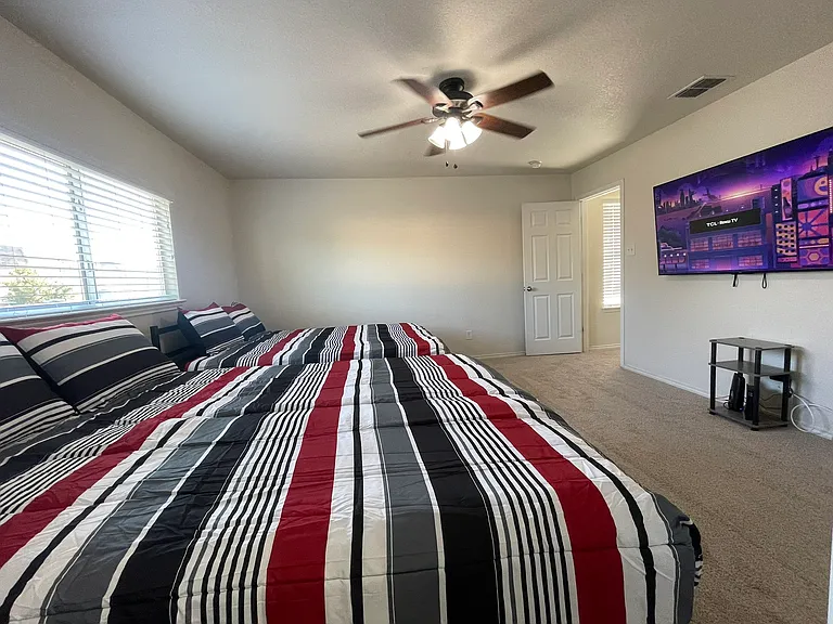 3738 Gallery Wls — Photo 81