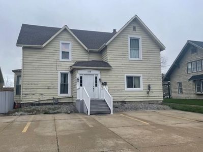 109 E Broad St, Angola, IN, 46703