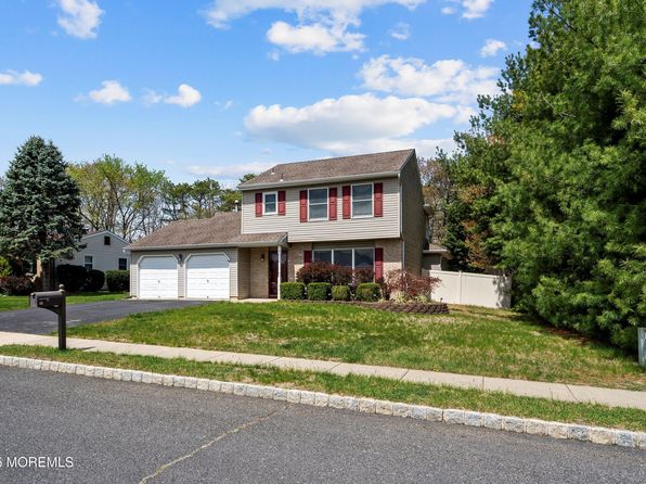 19 Partridge Lane, Howell, NJ 07731