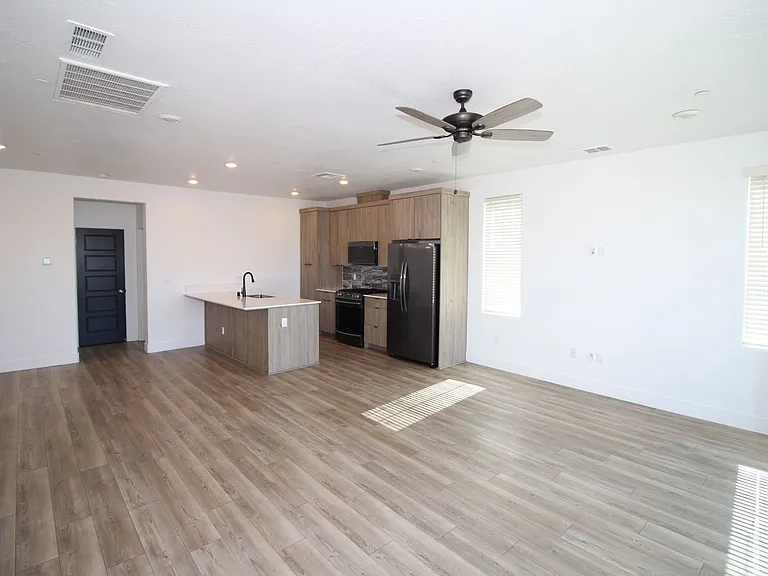 10991 N Blackberry Dr — Photo 4