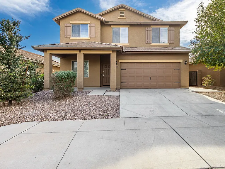 24409 W Sheraton Ln — Photo 2