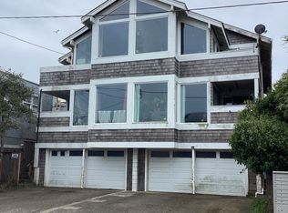 417 SW 6th St, Newport, OR 97365