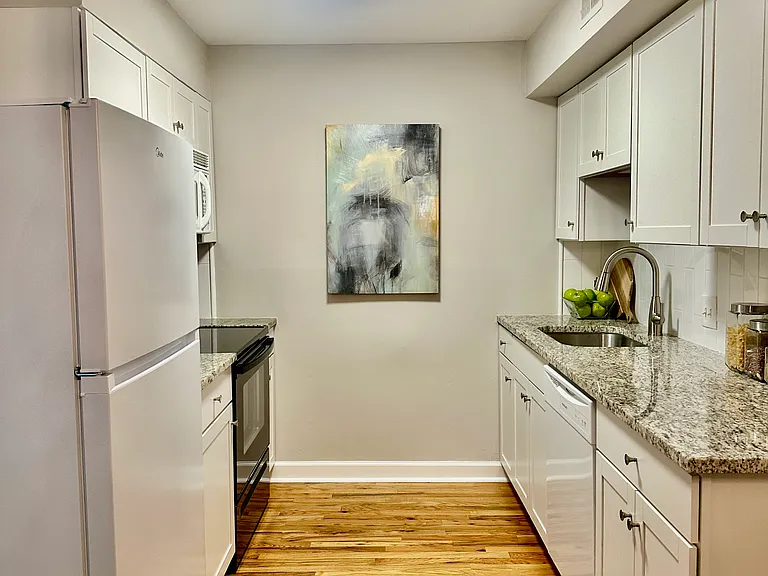 400 Queens Rd #B1 — Photo 11