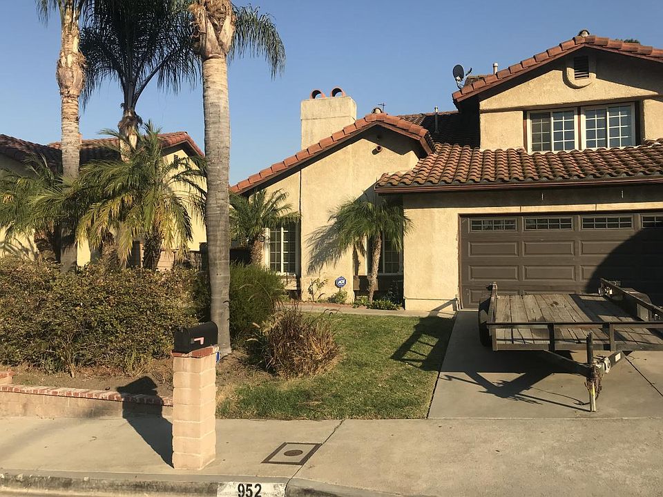 1st image of 952 Evening Shade Dr