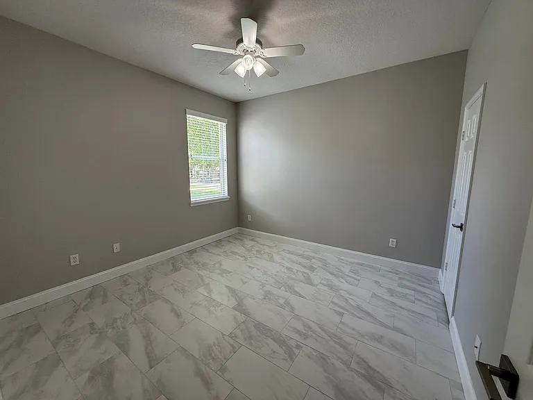 5370 Red Leaf Ct — Photo 21