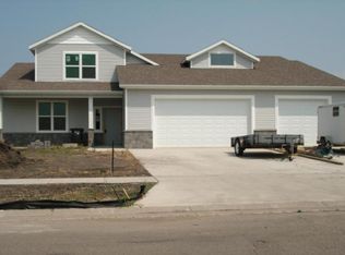6207 Osgood Pkwy S, Fargo, ND 58104