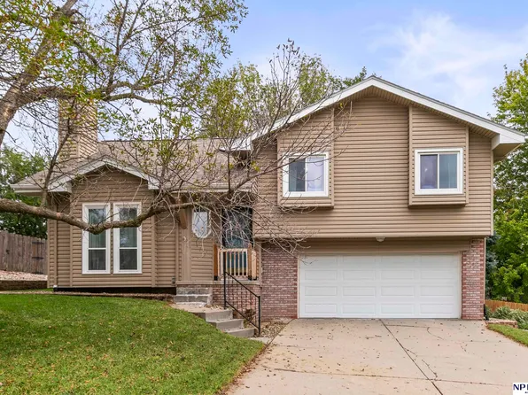 5615 N 112th Cir, Omaha, NE 68164