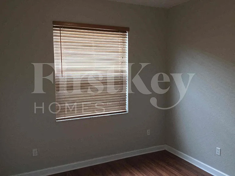 4104 NE 22nd Ln — Photo 10