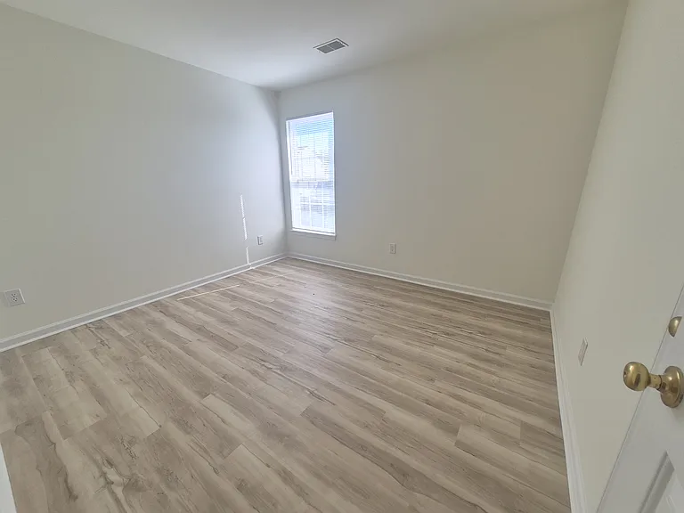 5207 Linden Dr — Photo 16