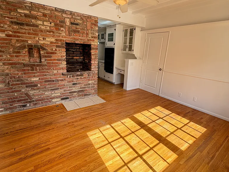 9826 Columbus Ave #1 — Photo 5