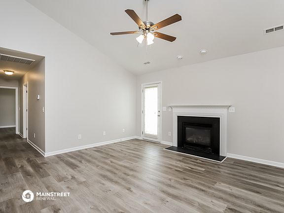 5th image of 6104 Black Willow Dr