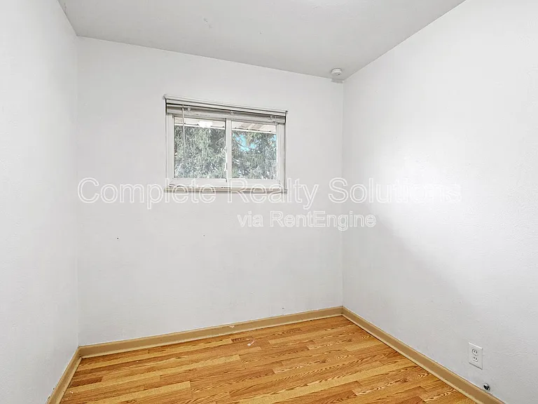 125 Perthshire Rd — Photo 19