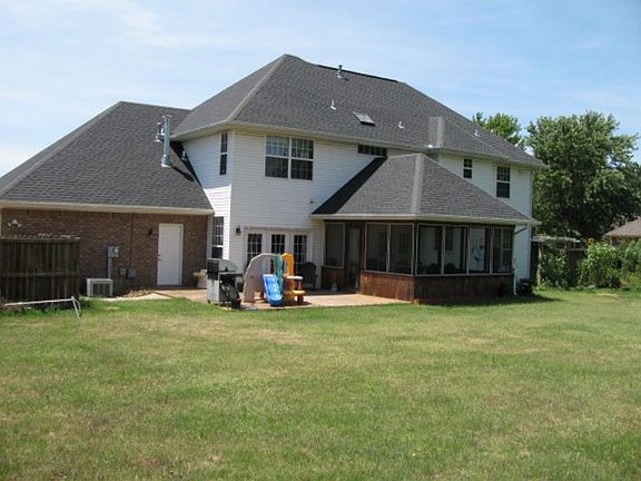 2nd image of 1703 S 27th Pl
