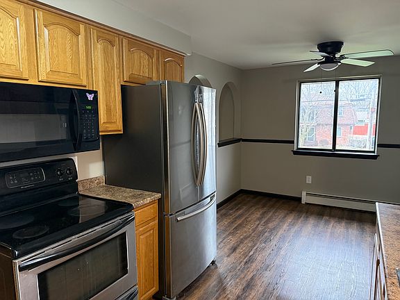 2nd image of 115 Jackson Ave #3