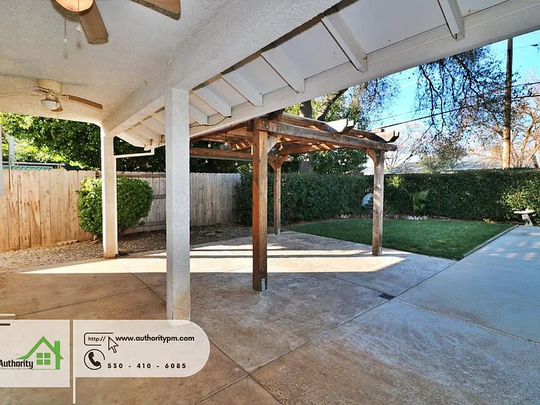 2378 Castlewood Dr — Photo 29