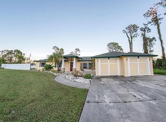 3rd image of 19009 Murcott Dr E