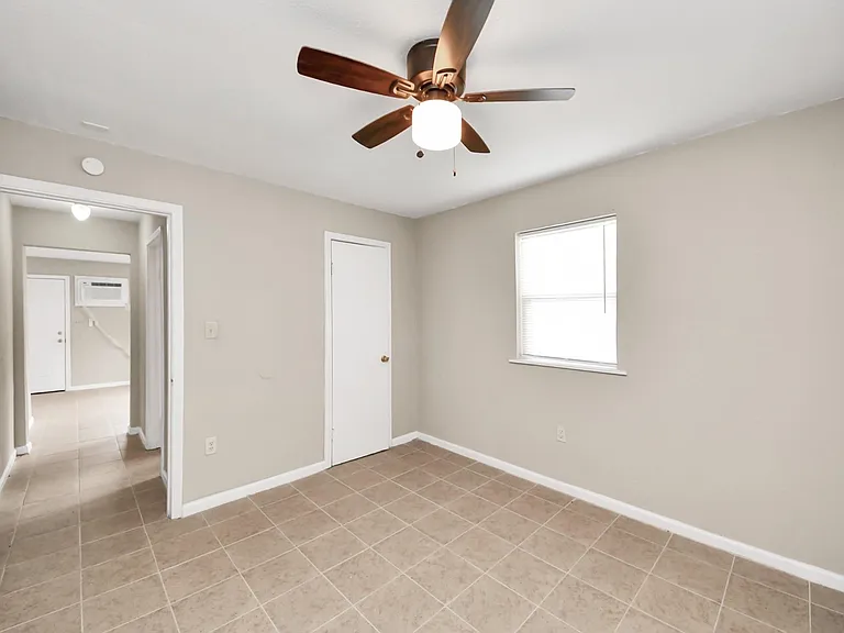 3914 Hoffman St #C — Photo 22