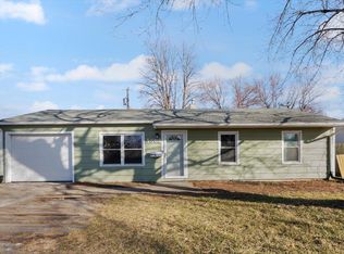 1302 Lindwood Dr, Carter Lake, IA 51510
