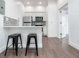 202 Greenpoint Ave #2F, Brooklyn, NY 11222
