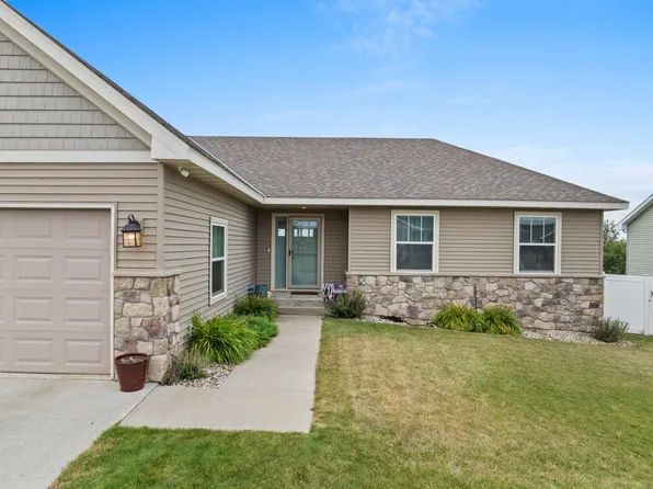 1900 26th Ave NW, Minot, ND 58703