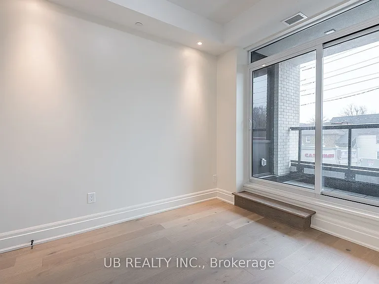 1451 Wellington St W #205 — Photo 11