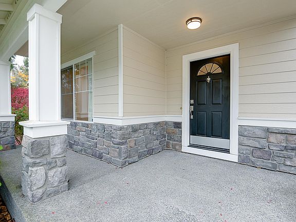 2nd image of 10121 224th Ave NE