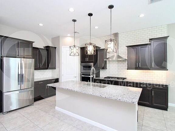 3rd image of 2057 E Questa Dr