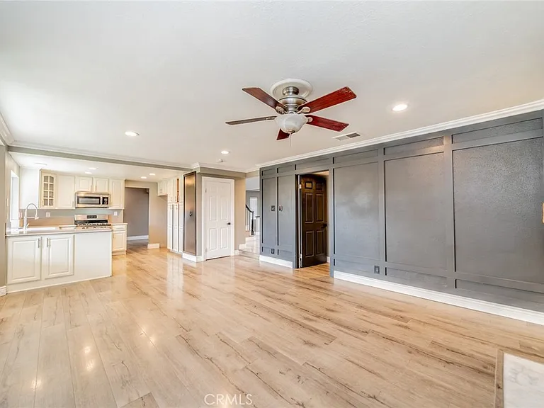 9805 Liberty St — Photo 14