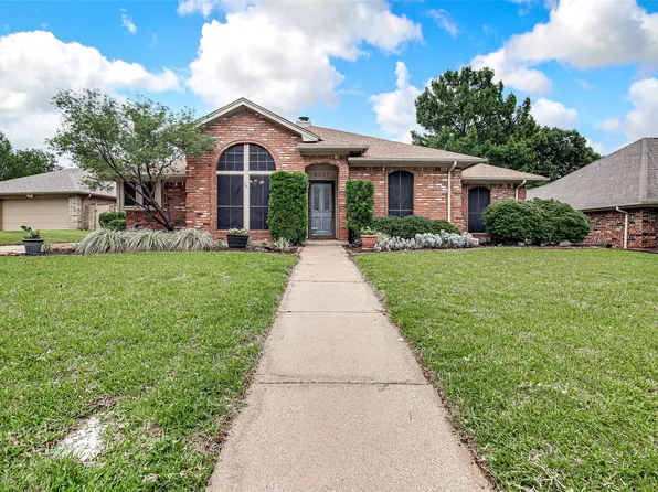 5307 Oak Branch Dr, Arlington, TX 76016