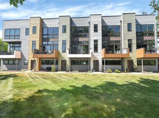 18875 Riversouth Trce Unit 31, Cleveland, OH 44126