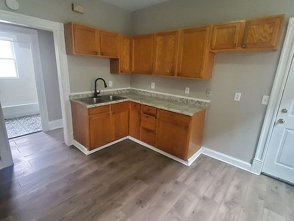 5th image of 2646 N 34th St #2646