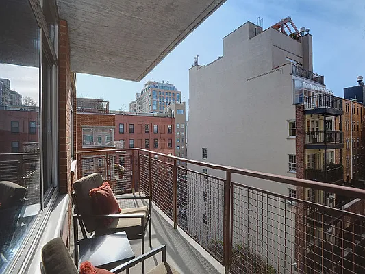 Sold by Sotheby's International Realty | media 17