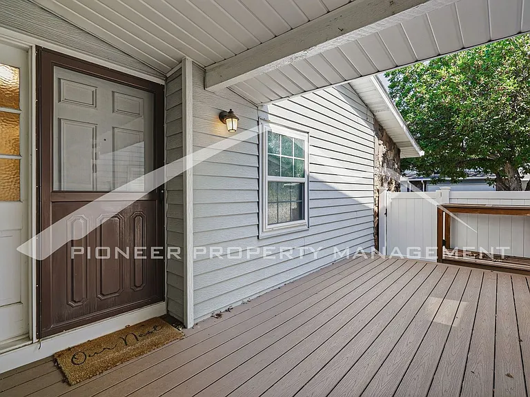 2598 S Vaughn Way #B — Photo 23