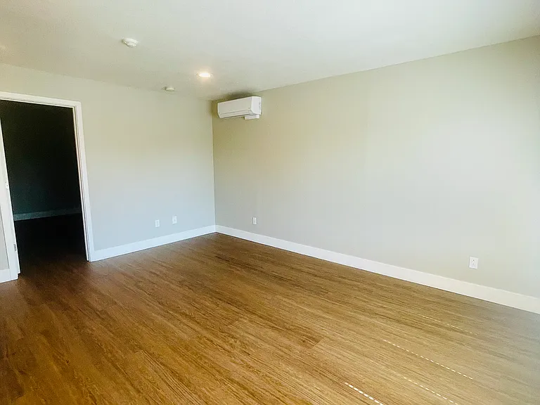 1x1 - 480 SqFt - Kitchen / Living room