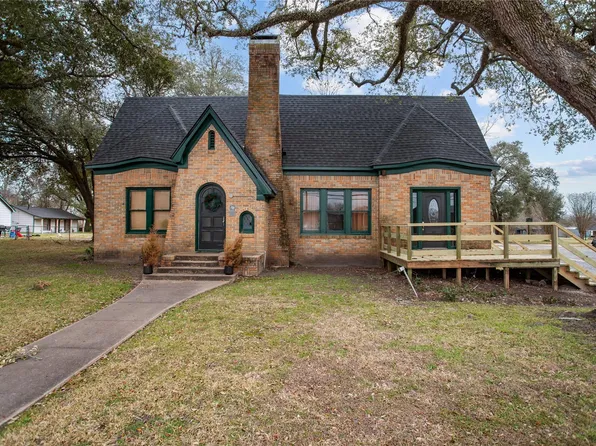 706 E Main St, Madisonville, TX 77864