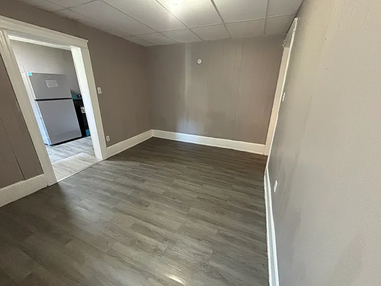 409 W Broad St #7 — Photo 2