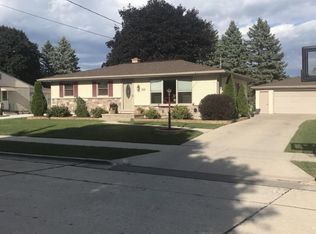 707 S 31st St, Manitowoc, WI 54220