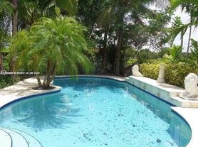 3013 Woodlands Dr, Pompano Beach, FL