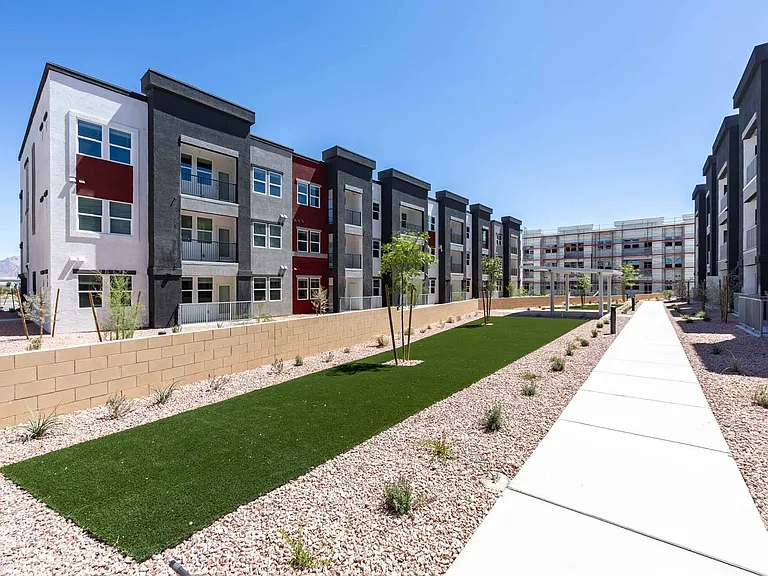 Ascend Symmetry at Cadence — Photo 24