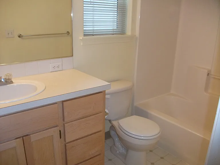 15012 NE 68th Way — Photo 8