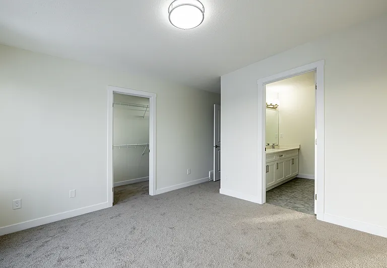 2113 209a St NW — Photo 14