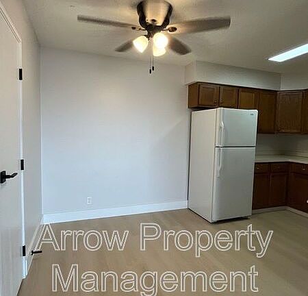 4th image of 535 W Saunders Ave #12