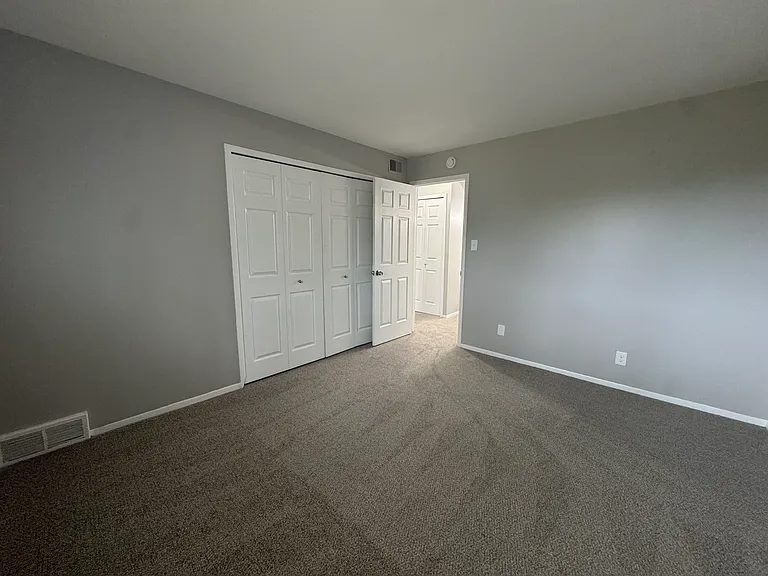 939 James St #STREET11 — Photo 11