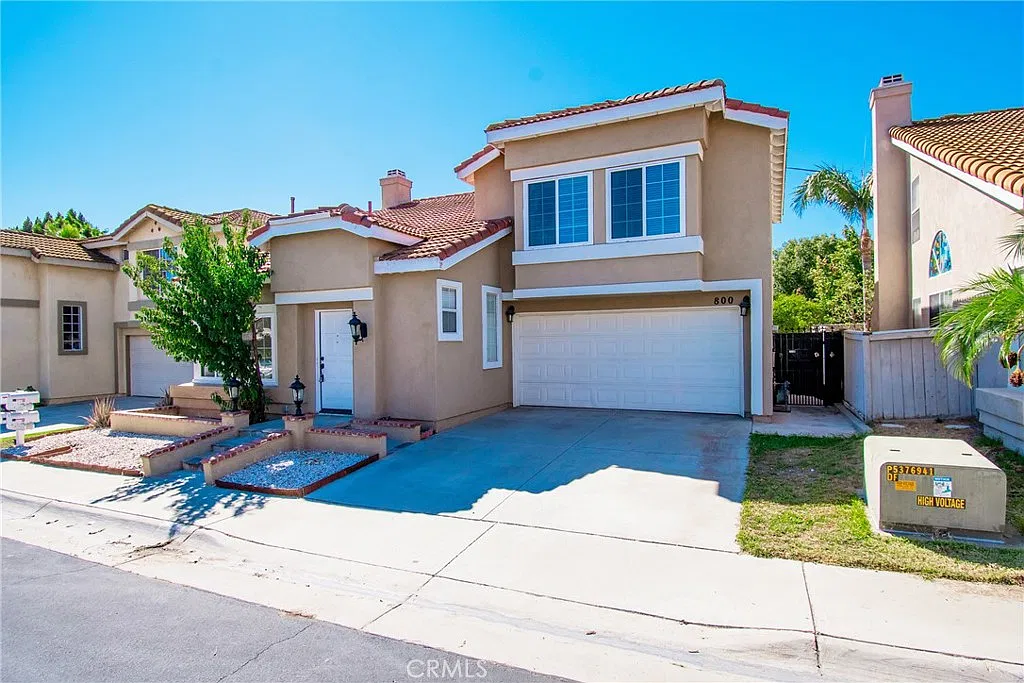 4 bed, 1672 sqft, $3,600 — Photo 1