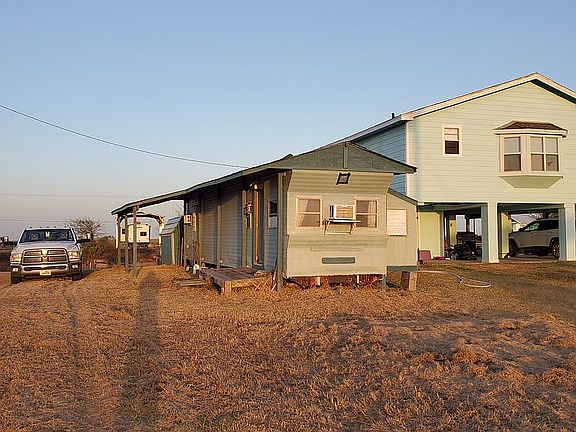 2nd image of 1027 County Road 299 Heron Rd