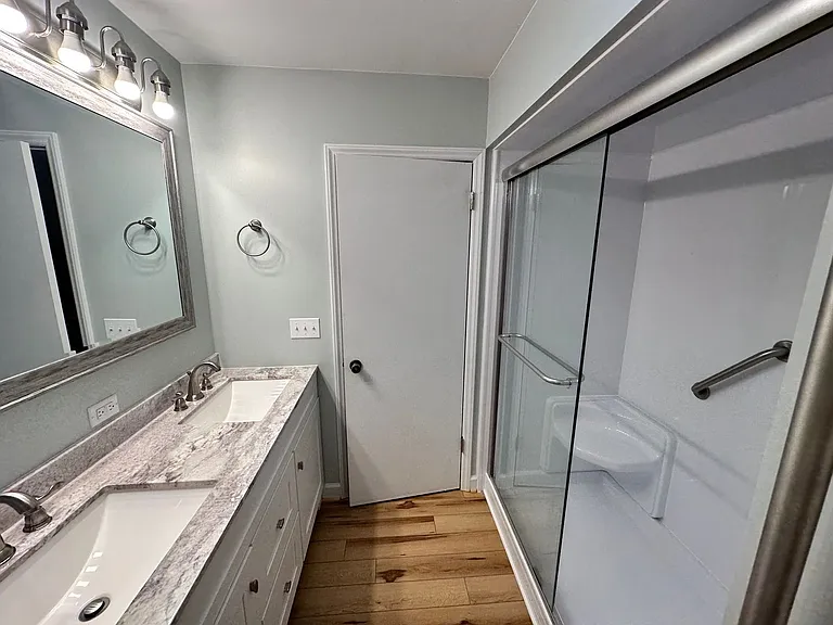 204 N Oak Grove Ext — Photo 18