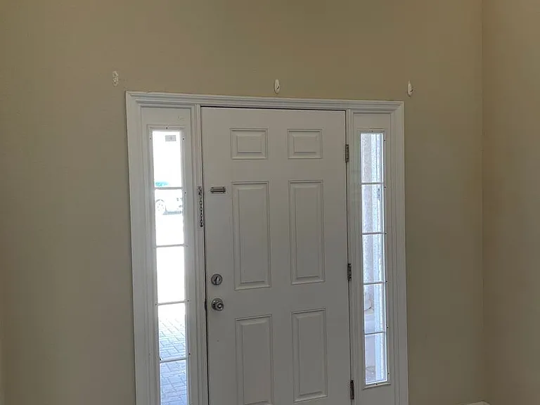 213 Towerview Dr E — Photo 8